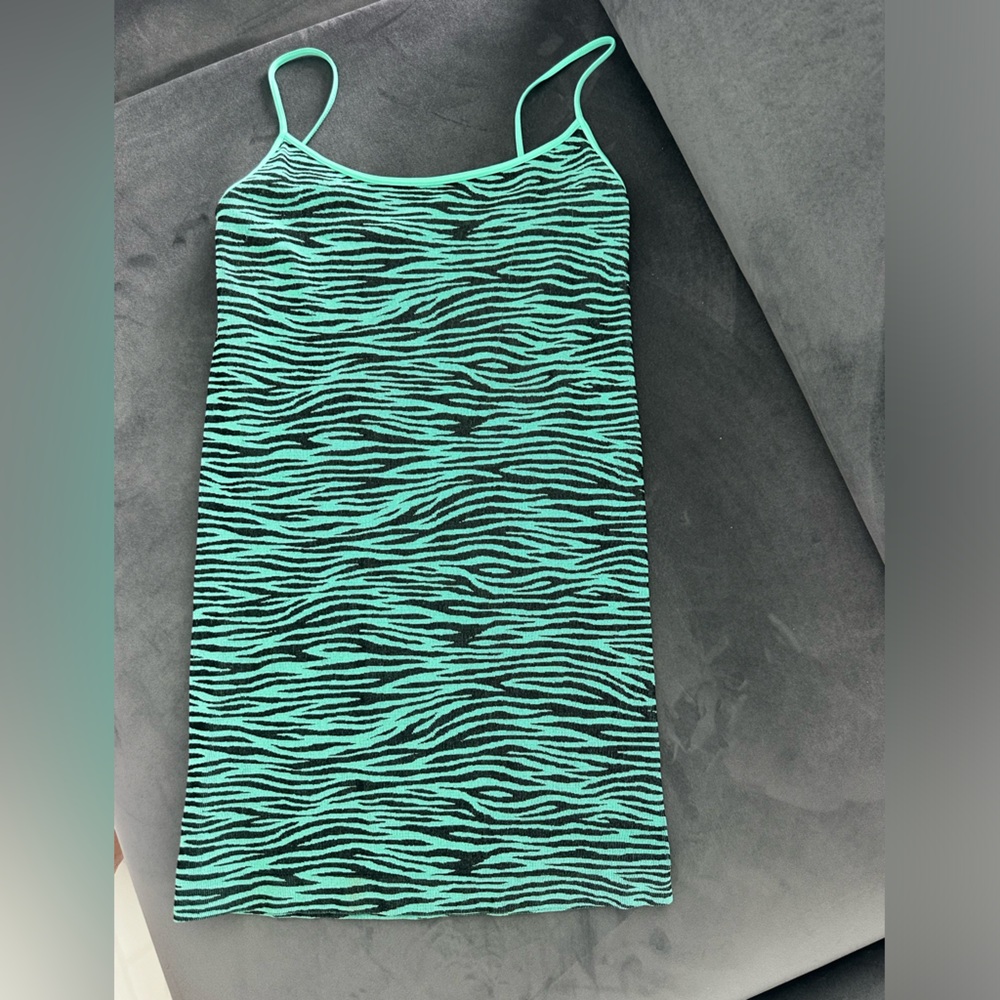 Nikibiki Green Zebra Striped Top…NWOT